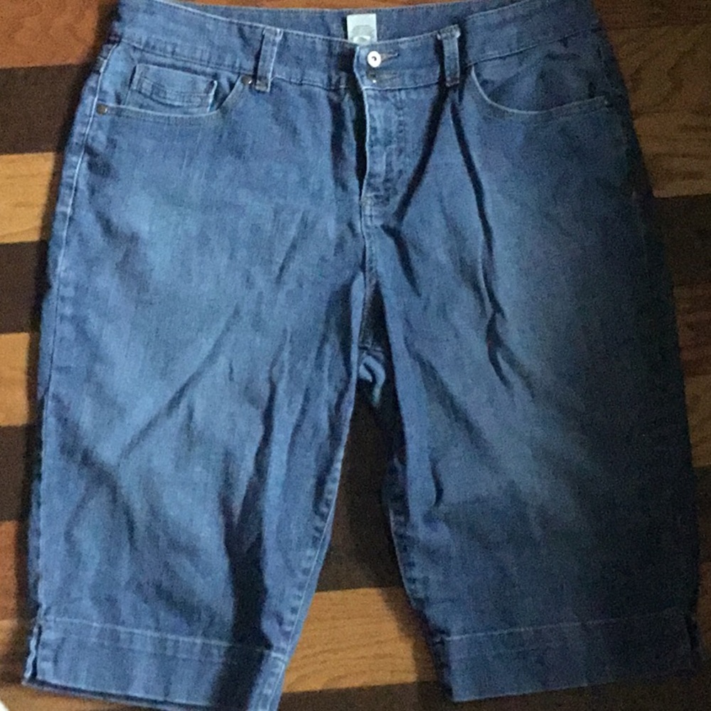 Sonoma walking shorts denim jeans sz 16 great condition and comfortable
